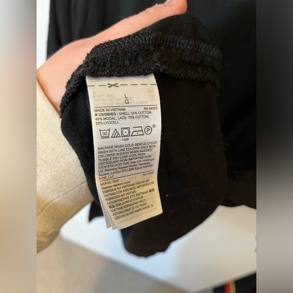 GAP black three quarter length top size Large - Picture 5 of 5